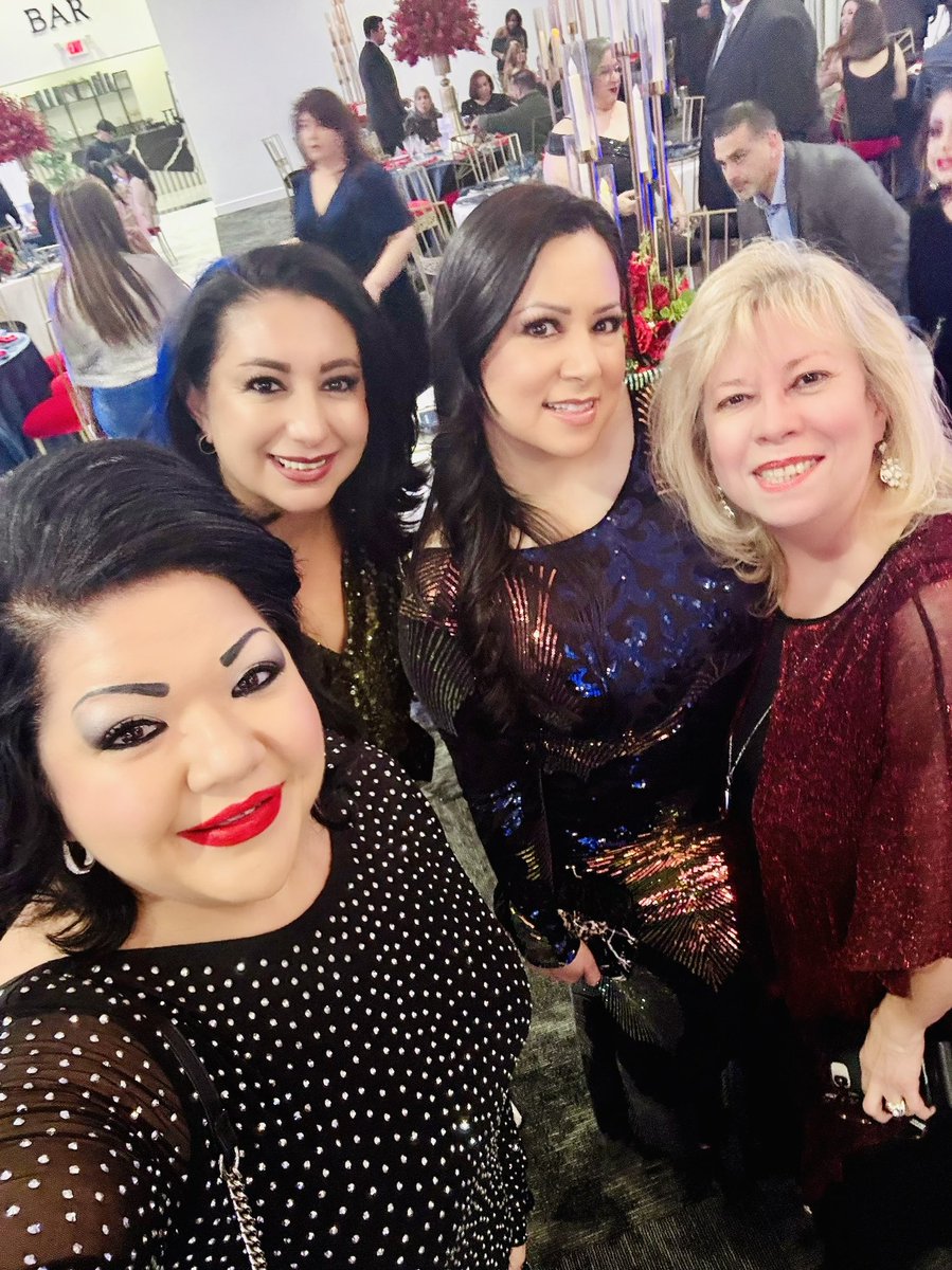 AlmaPaek's tweet photo. That’s a wrap! My 3 year term as Director of the Board of the Greater McAllen Association of REALTORS has come to an end. 💙

Congratulations to the 2025 Officer and Directors! 🎉

#DirectoroftheBoard #gmar #getinvolved #heartofservice #texas https://t.co/in2ILaEsr6