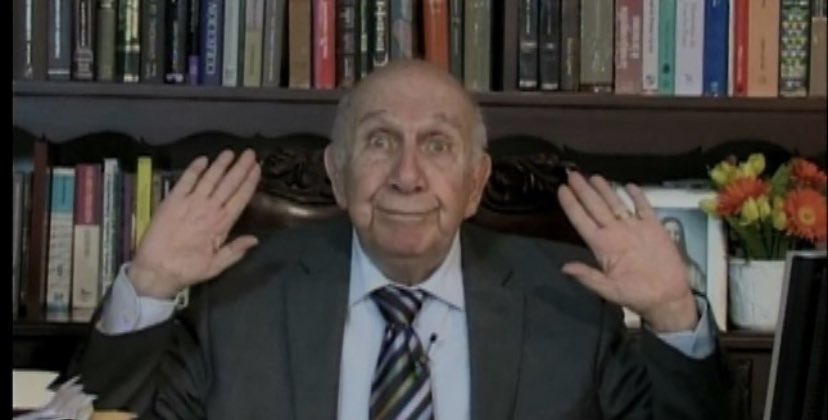 GueloTueni's tweet photo. ¿Entonces, en nombre de la libertad de expresión, puedes ser maleducado y decir palabras indecentes?
No es necesario estudiar comunicación.
Que viva la vulgaridad, el chantaje y el tigueraje.

Todos somos "comunicadores". https://t.co/xMk3fBdqXQ