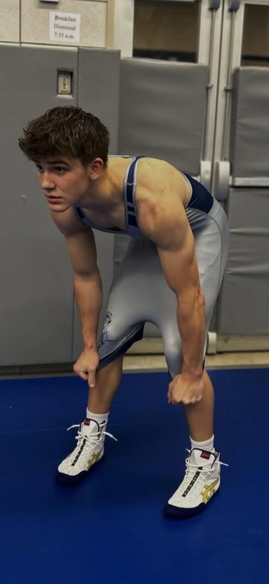 BrosCheeksSmell's tweet photo. That sweet, post-match scent—like a mix of sweaty socks and fresh earth after a summer rain. Not too funky, just the right amount of musk. This guy's got that 'it' factor in every curve. 🍑🌿 #BrosCheeksSmell #WrestlingSquad #PerkyPeach #ButtScent #LegGoals https://t.co/PfwEoNQXho