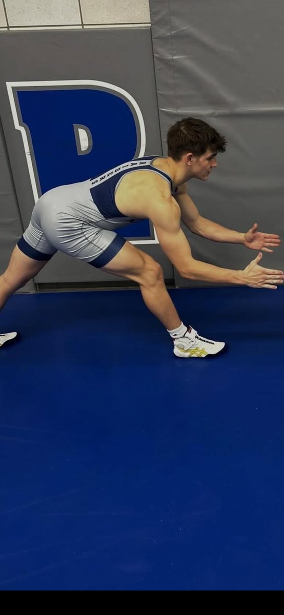 BrosCheeksSmell's tweet photo. That sweet, post-match scent—like a mix of sweaty socks and fresh earth after a summer rain. Not too funky, just the right amount of musk. This guy's got that 'it' factor in every curve. 🍑🌿 #BrosCheeksSmell #WrestlingSquad #PerkyPeach #ButtScent #LegGoals https://t.co/PfwEoNQXho