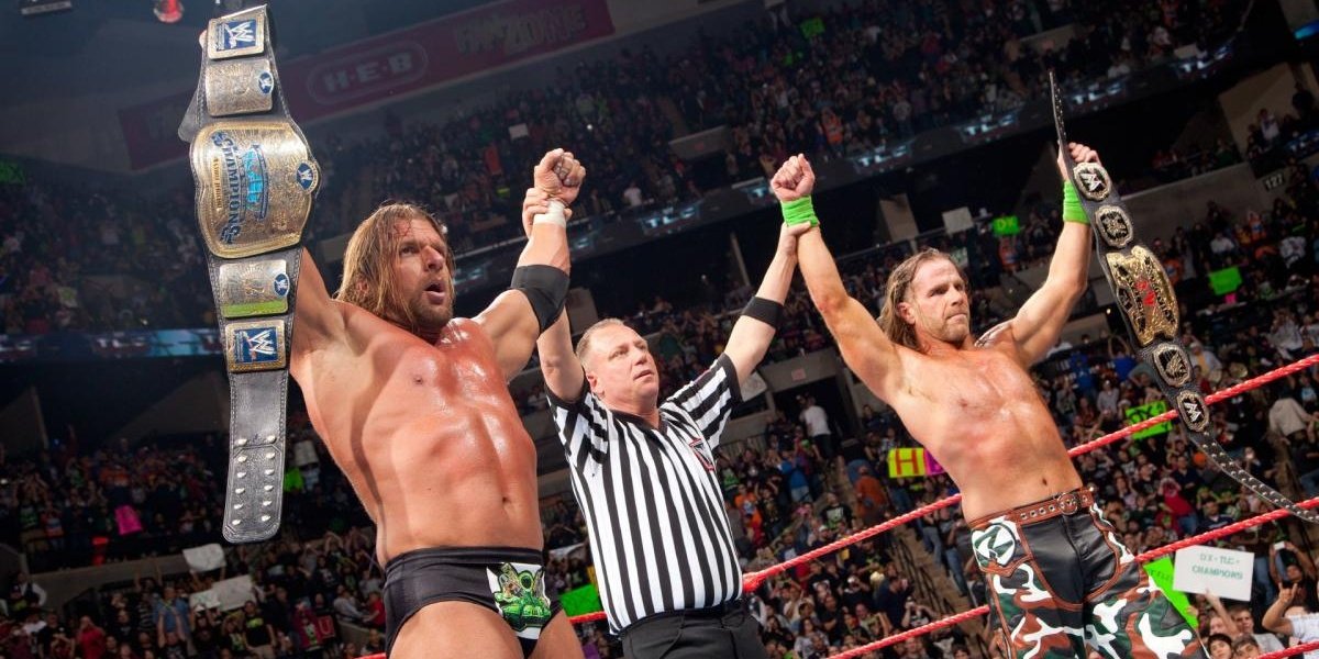 wrestle_hist's tweet photo. 12/13/2009
D-Generation X defeated JeriShow in a TLC Match to become the new Unified WWE Tag Team Champions at TLC from the AT&T Center in San Antonio, Texas.
#WWE #TLC #DGenerationX #DX #TripleH #ShawnMichaels #JeriShow #ChrisJericho #BigShow #PaulWight #TLCMatch https://t.co/8Rm4tFmNCr
