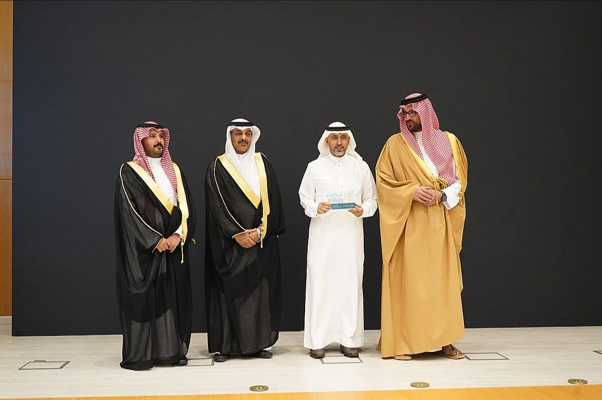 🍃في حفل #العطاء و #الإلهام شُرِفنا بالتكريم من صاحب السمو الملكي الأمير.سعود بن خالد الفيصل نائب أمير منطقة المدينة،للجهود التطوعية المتـ(2024)ـميزة،وذلك للحفل بمناسبة #اليوم_السعودي_والعالمي_للتطوع
فشكراً لـ #أمارة_منطقة_المدينة_المنورة و #جمعية_فزعة
على تنظيم هذا #الحدث_الملهم