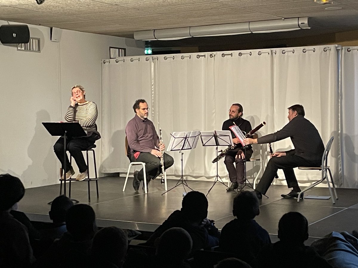 Les élèves de 6ème du collège P.Picasso ⁦<a href="/GisorsOfficiel/">Ville de Gisors</a>⁩ ont pu bénéficier d’une représentation de très grande qualité de «contes en musique» mise en scène par les musiciens et comédien de l’⁦<a href="/operaderouen/">Opéra Orchestre Normandie Rouen</a>⁩!
Une belle parenthèse, très appréciée!
⁦<a href="/Fmarchand_27/">Frédéric Marchand</a>⁩