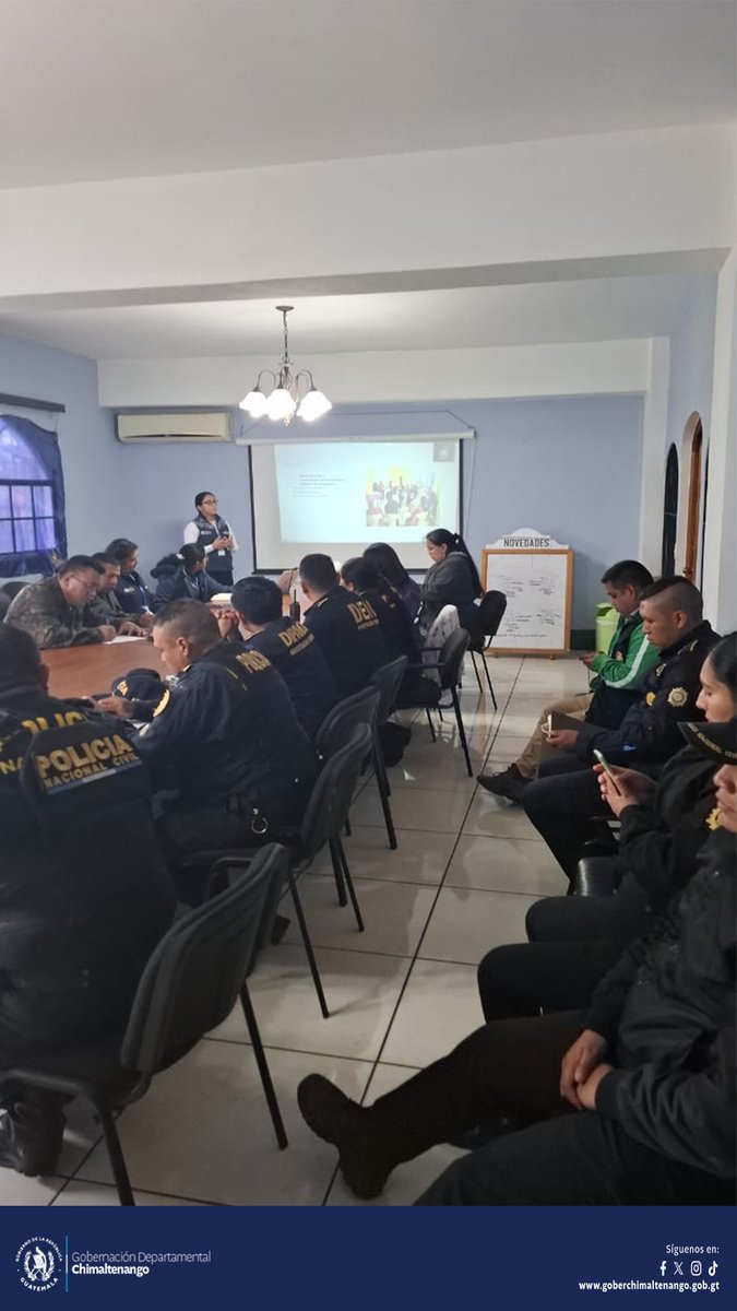 GChimaltenango's tweet photo. La señora Gobernadora Departamental Dra. María del Tráncito Calán Hernández dirigió la mesa de seguridad del Departamento de Chimaltenango, donde se abordó el tema principal, la seguridad en las fiestas de fin de año.  @BArevalodeLeon    @GuatemalaGob https://t.co/8gXoztdmNx