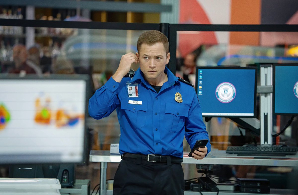 615film's tweet photo. ‘Carry-On’ is a First-Class Holiday Action Thriller

Our review: https://t.co/sE3YnxQSjK https://t.co/m7iG5z34HE