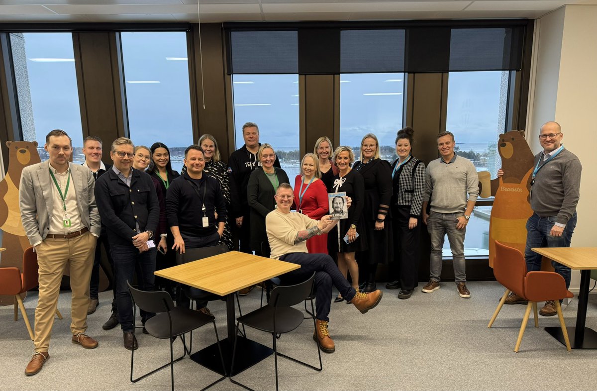 Tänään pidin myyntivalmennuksen Salesforcelle!

Huikea päivä ja huikea jengi! 💙☁️💙

#myynti
#myyntivalmennus
#salesforce
#kennerco