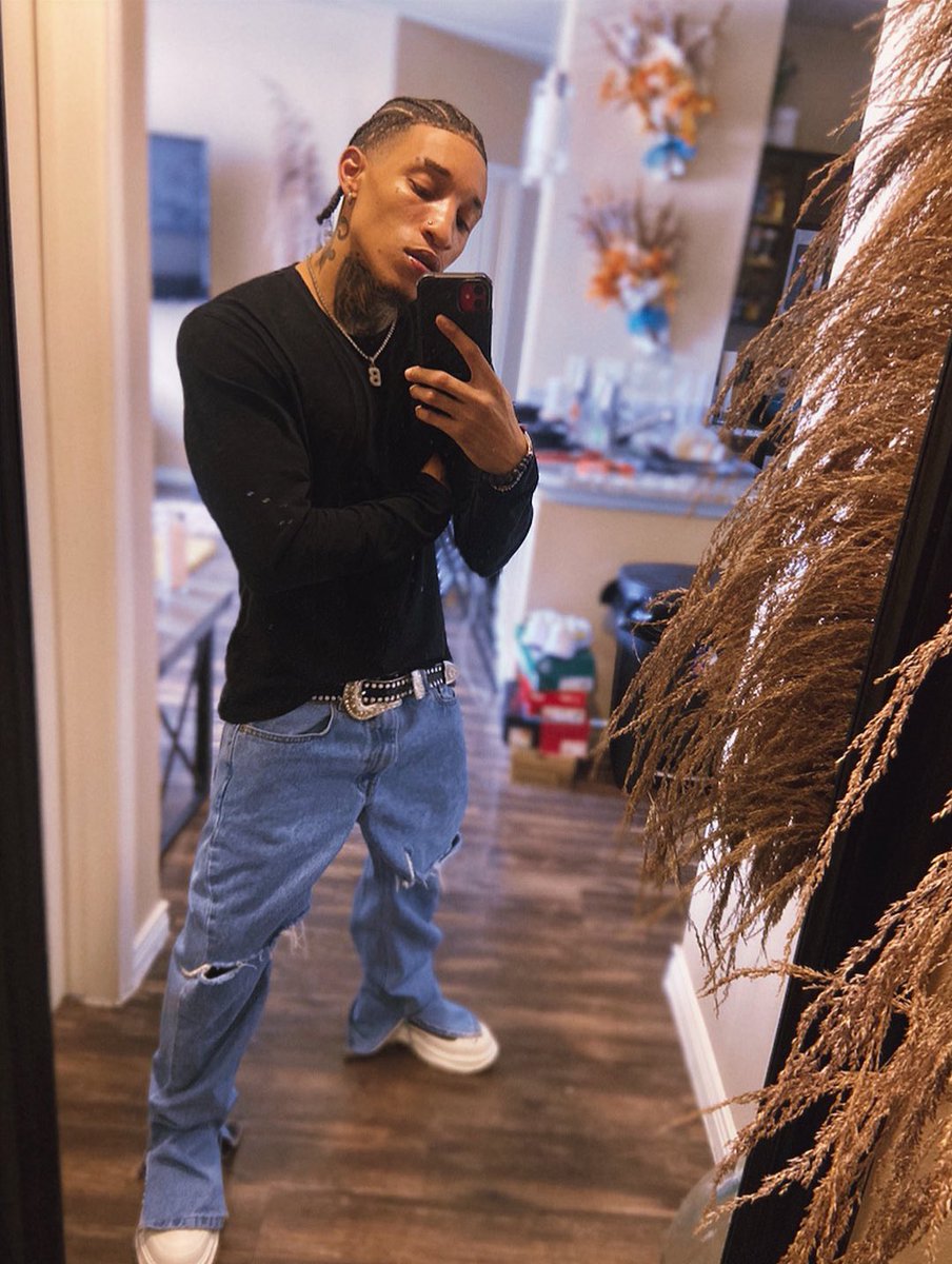 papokeanu's tweet photo. Big Dick Energy✨ https://t.co/XdjG4yAZMG