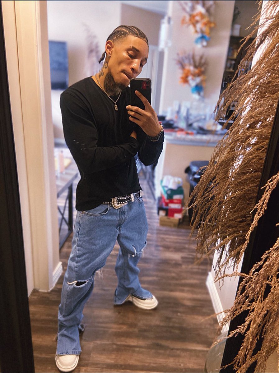 papokeanu's tweet photo. Big Dick Energy✨ https://t.co/XdjG4yAZMG