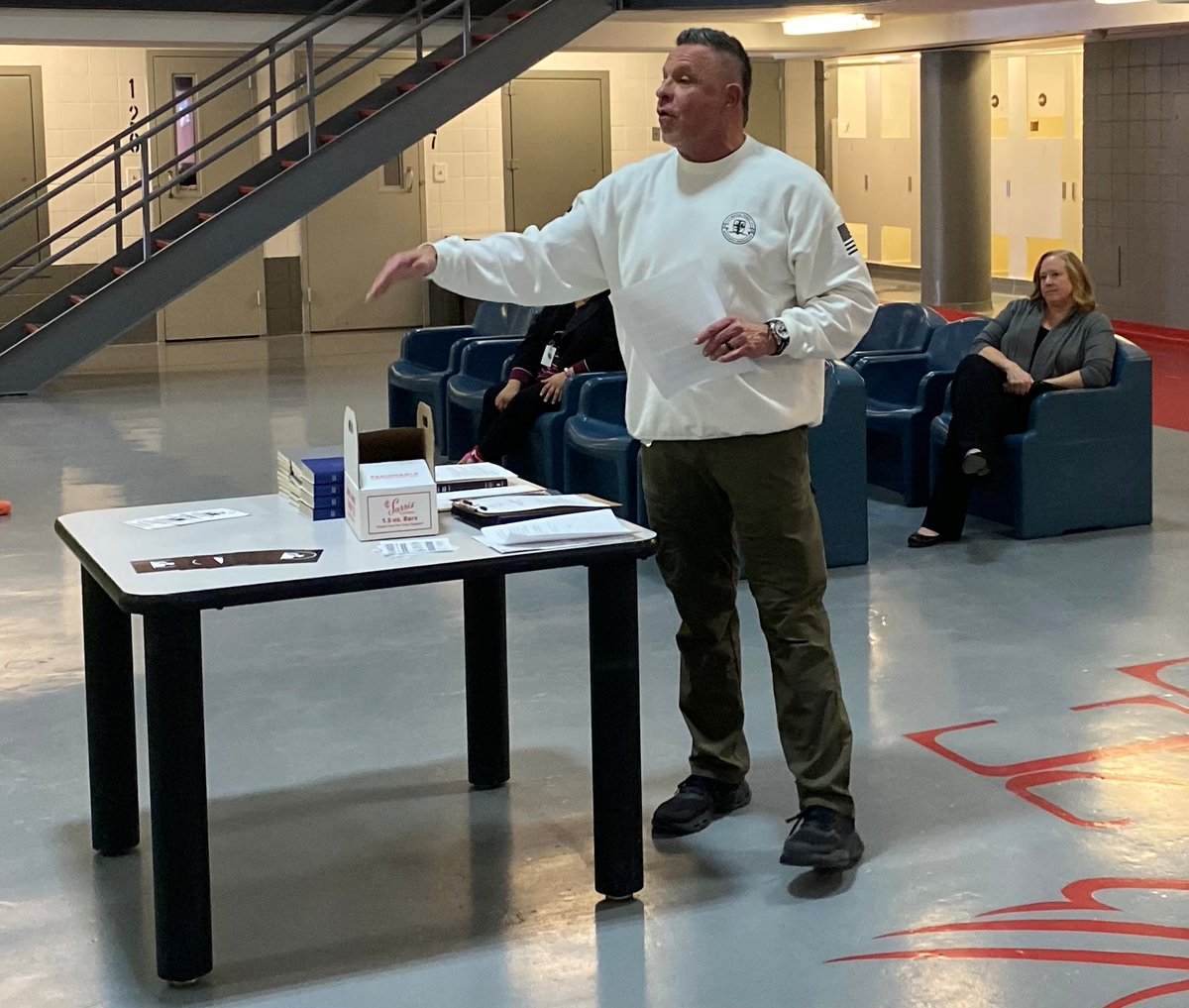 acj_comms's tweet photo. Congratulations to the 19 men who graduated from the Foundation of HOPE Pre-Release program Thursday, and thanks to @ace_innamorato and Chuck Ondo of Semper Fi Mission who offered inspiring words to the graduates. https://t.co/xql086gv7K