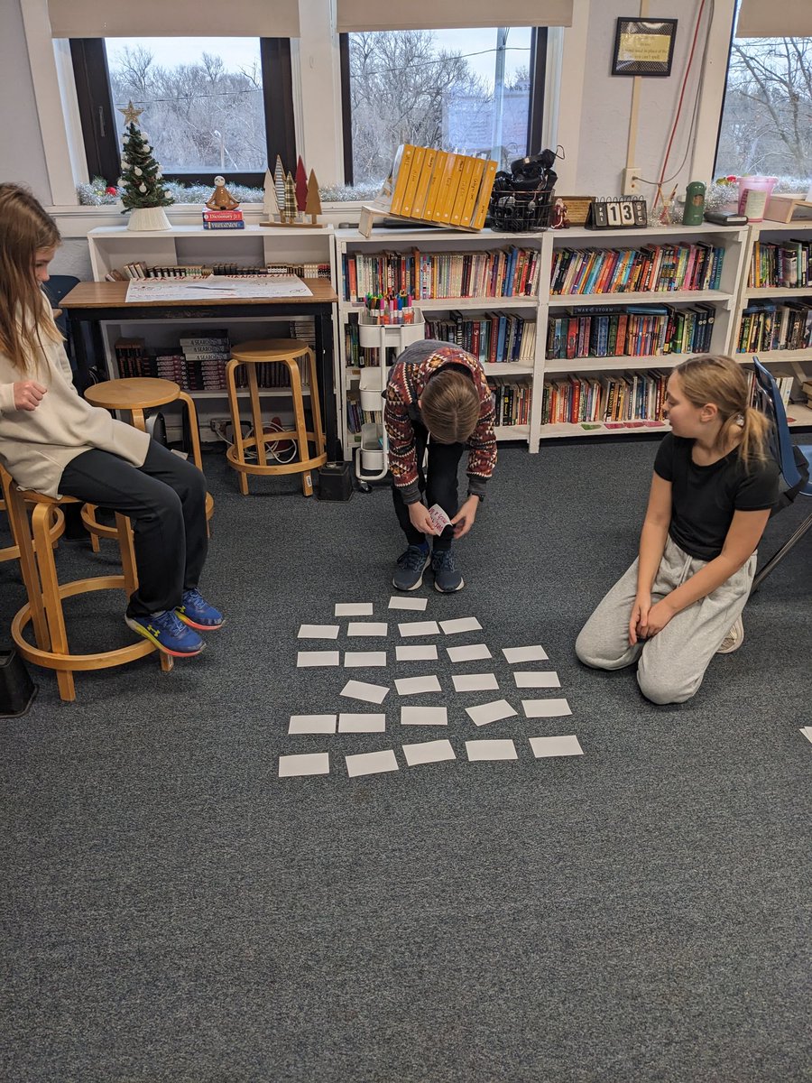 BevinDrew's tweet photo. 6th grade trying their hand at root word memory this morning #ela @LitchfieldPS https://t.co/NKkgTG2cZw