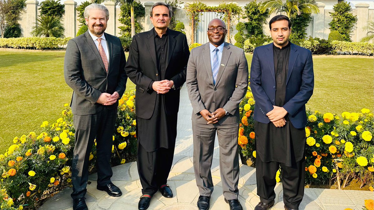 HaiderHotiANP's tweet photo. Had a detailed meeting with US Consul General Shante Moore in Mardan to discuss Pakistan's political &amp; security situation, especially in Khyber Pakhtunkhwa. ANP’s sacrifices for peace ensure stability today. We remain steadfast in supporting democracy – the key to our survival. https://t.co/kFacOldzVs