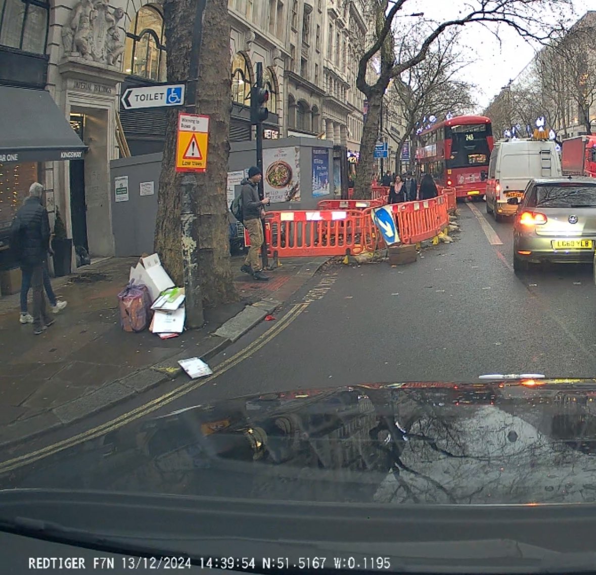 Half of the “roadworks” we talk about in London are actually private construction works. How the fuck is that in anyway acceptable ?
Refurbishing that building will take months 🤷🏼‍♂️