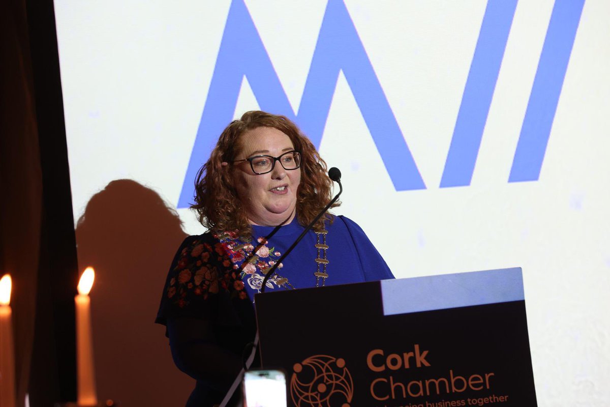 CorkChamber's tweet photo. Over to our sponsor @ShonaAnnMcManus and event partner Leigh Gillen 🎤🎄 

#CCXMAS24 https://t.co/D2DRoVwb7l
