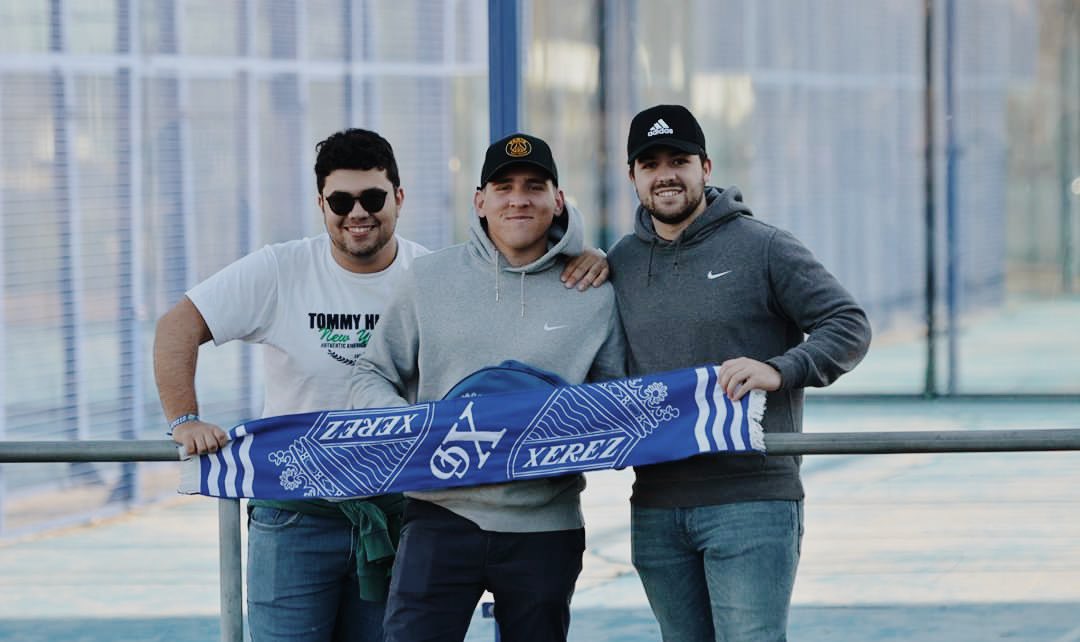 AlfonsoSotoCac's tweet photo. 💙🤍

#TodaUnaVida a tu lado @XerezCD_OFICIAL https://t.co/LJIXBcJwjL