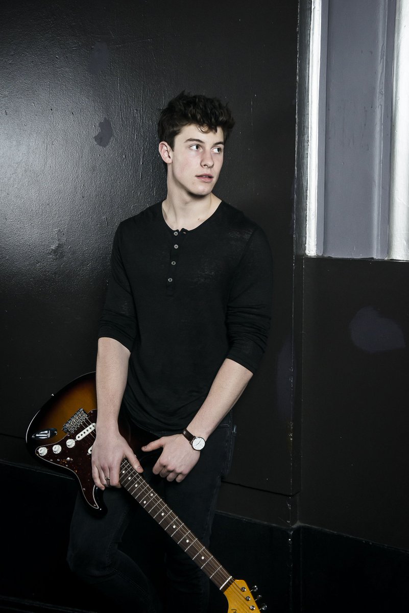 TheMendesCharts's tweet photo. "Illuminate" by @ShawnMendes has now surpassed 7.5 billion streams on Spotify. https://t.co/gdKYNG4yu5