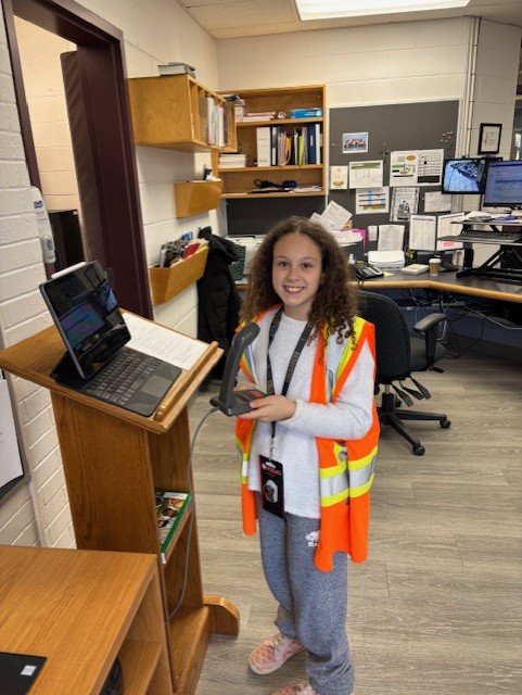 HolyCrossHCDSB's tweet photo. Yesterday, Miss. Sophia our Principal for the day, helped keep the school running smoothly and enjoyed a special reward with three friends for all her hard work. Thank you to Mr. Cacciola for the donation of this special prize at our recent school fundraiser. @HCDSB https://t.co/w4DJin3M7Y