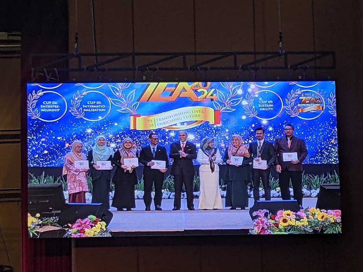 MSU_iCARE's tweet photo. Congratulations FHLS-DOVS team for Outstanding Award Winners @ MSU TEA 2024. 
@MSUmalaysia 
@MSUmalaysiaFHLS 
@MSU_iCARE https://t.co/ep0U79A83S