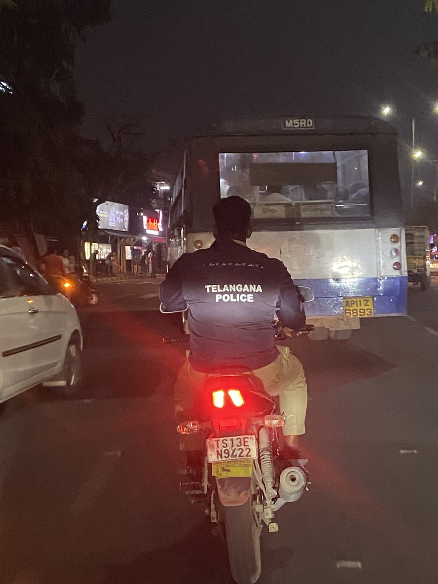 aabb121a's tweet photo. Poilce men without helmet  @8:15pm near masabtank flyover @HYDTP @HYDTP 
Please look into ut and impose fine https://t.co/rWhKBzBRhi