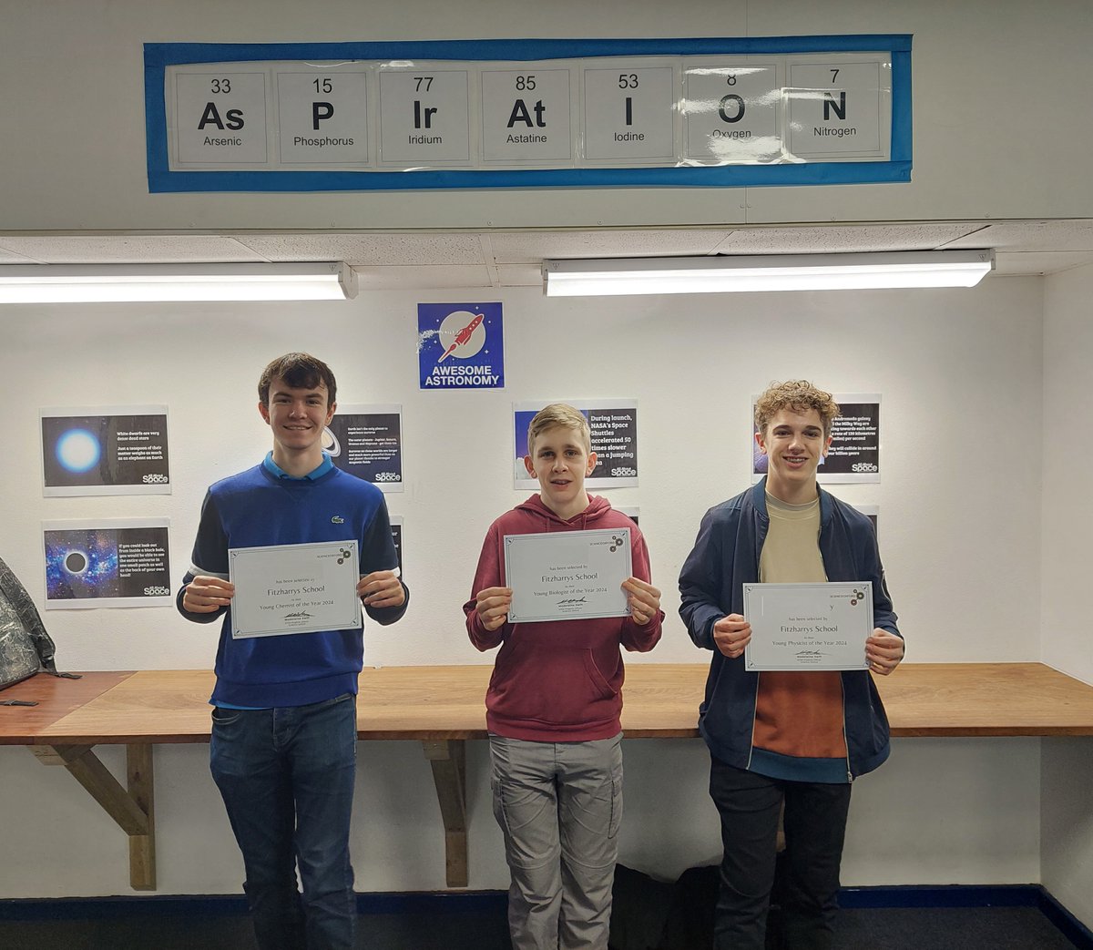 FitzharrysS's tweet photo. Congratulations to our Young Scientists of the Year 2024. @Fitzharrys @JMF6_Abingdon https://t.co/NwDrN79TUj