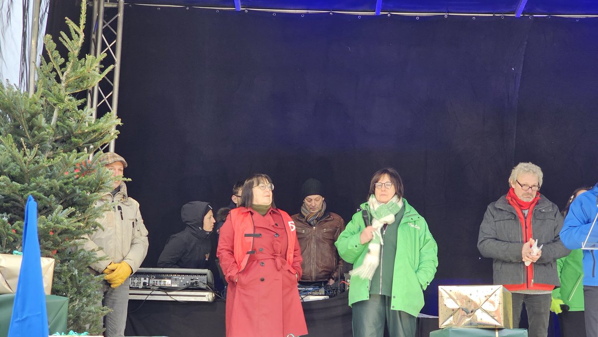 etuc_ces's tweet photo. Full solidarity with Belgian workers demonstrating today in Brussels to stop austerity plans being drawn up by their future government.
Fighting all together against austerity in Belgium and everywhere in Europe
#13dec https://t.co/feqrnBdbKm