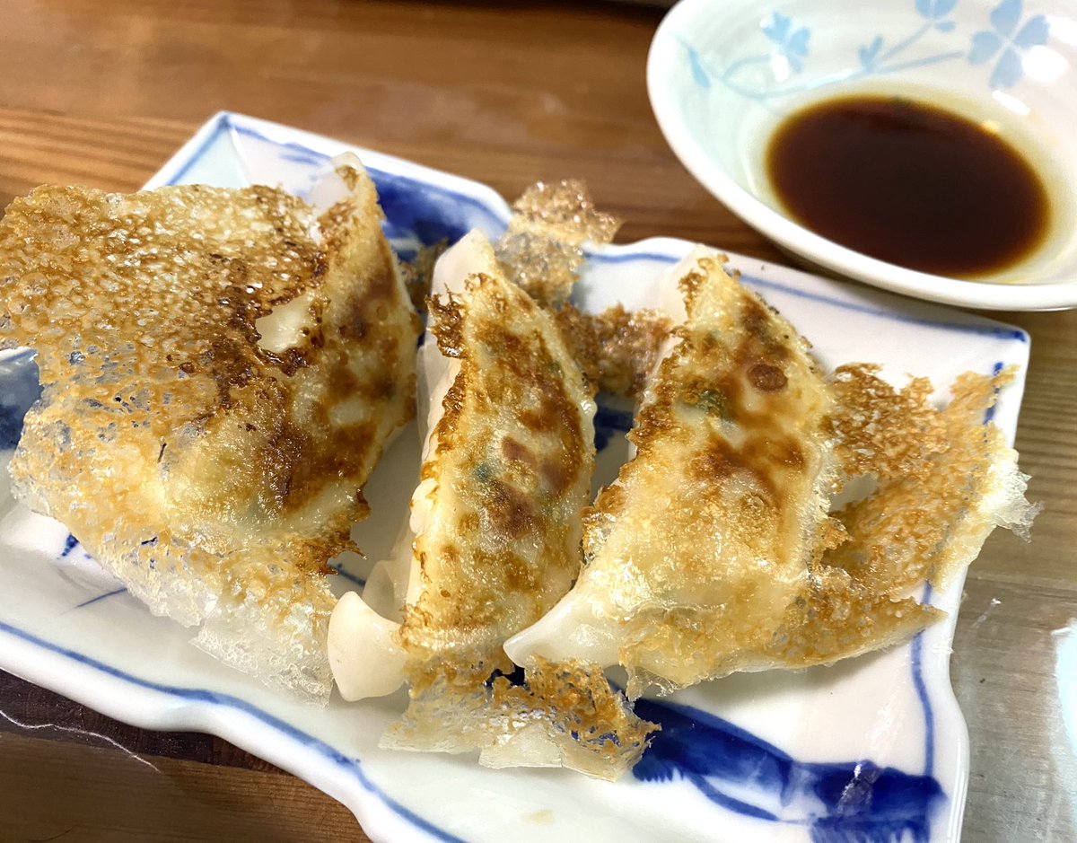 完成😋

麻婆豆腐、白菜と豚バラの中華スープ、はるさめサラダ、餃子など

今回は少しミスって麻婆豆腐が少し辛いと言われてしまった😅