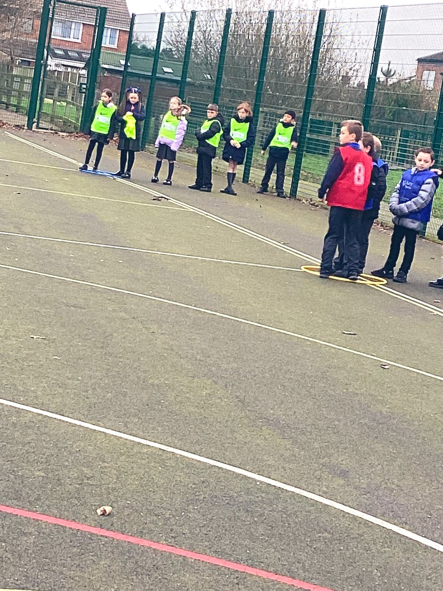 halebank_sch's tweet photo. Netball skills with #Progressivesports and #HBBeech #HBSport https://t.co/4KvF7S2bUI