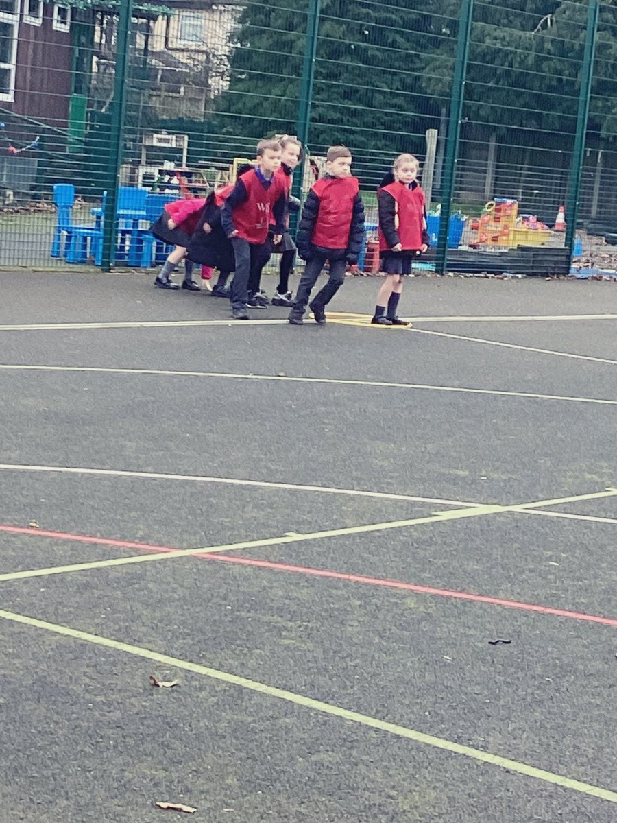 halebank_sch's tweet photo. Netball skills with #Progressivesports and #HBBeech #HBSport https://t.co/4KvF7S2bUI
