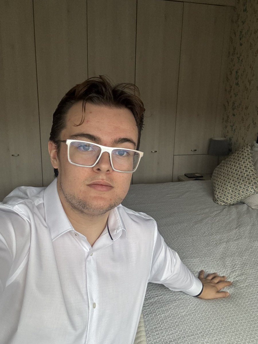 New super king bed installed, now which one of you fat boys an I going to feed on here first 😈🐷😈 #feeder #feederism #grommr #fatboys #growing #lard #gay #gaygainers #gayfeeders #roadtoimmobility