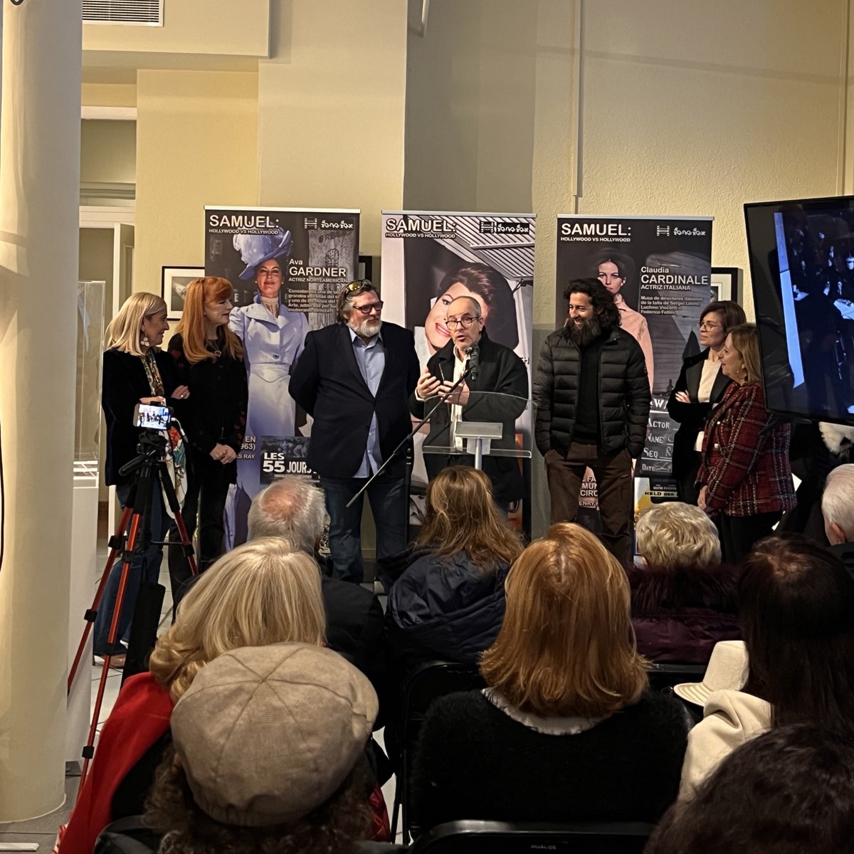 BronstonSamuel's tweet photo. Ahora mismo, presentación de la exposición sobre Samuel Bronston en el Centro Cultural de @AyuntamientoCV con el equipo de nuestro documental, concejalas y la alcaldesa del municipio, Mariola Vargas https://t.co/gnyhVdB4Ln