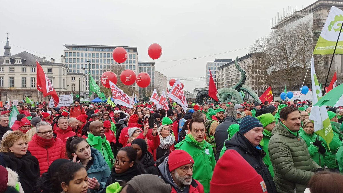 industriAll Europe (@industriall_eu) on Twitter photo 📆 Today in Brussels
🇧🇪 Belgian unions are mobilising against:
⚠️Wage freezes
⚠️Indexation reform
⚠️Precarity & increased working hours
⚠️Cuts in public services
<a href="/industriAll_EU/">industriAll Europe</a> stands in full #Solidarity! 📆 Today in Brussels
🇧🇪 Belgian unions are mobilising against:
⚠️Wage freezes
⚠️Indexation reform
⚠️Precarity & increased working hours
⚠️Cuts in public services
<a href="/industriAll_EU/">industriAll Europe</a> stands in full #Solidarity!