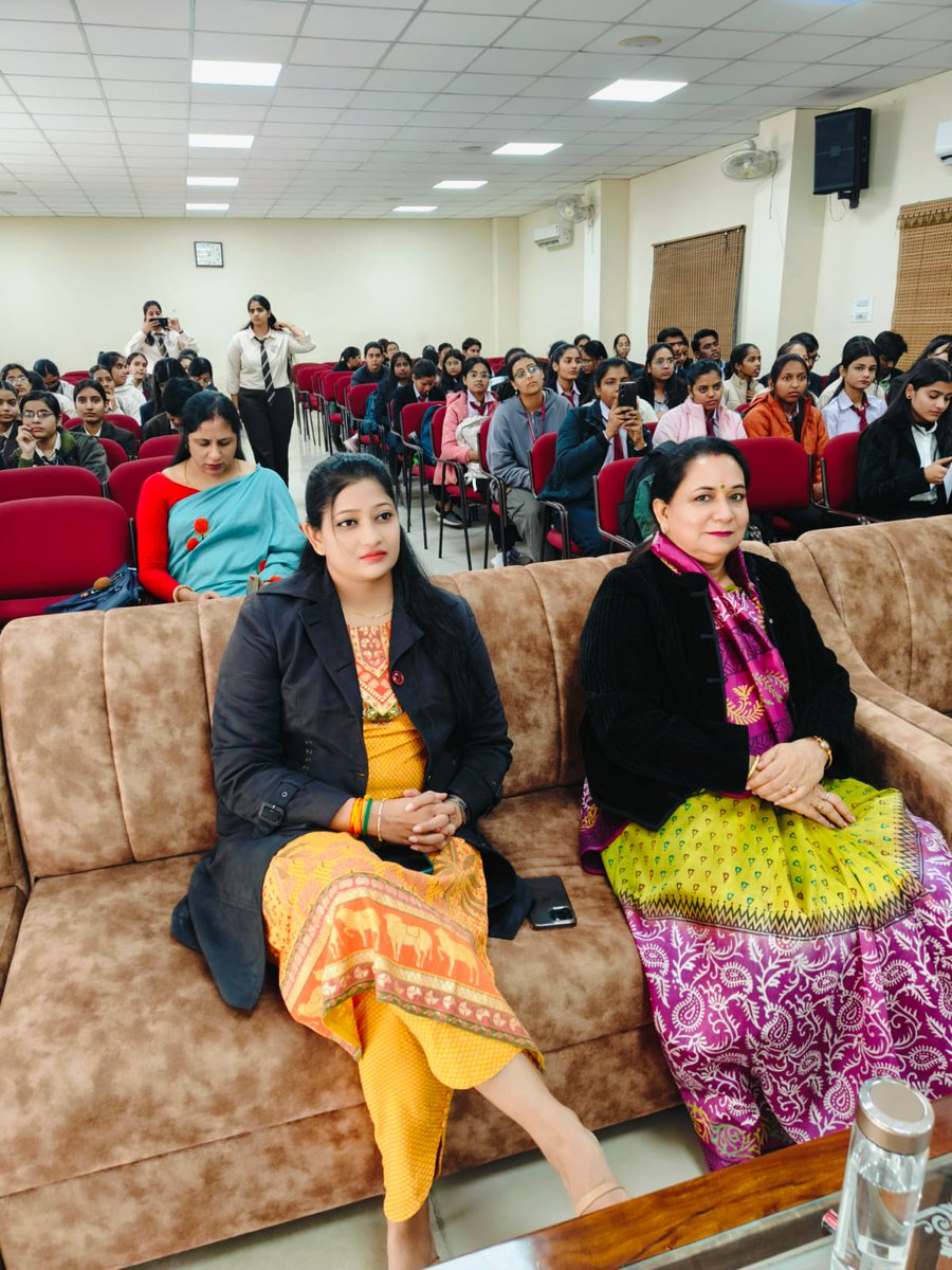 Glimpses of Subodhika Fusion an Annual Fest "Commathon"

#ssjsmm #bestcollege #girleducation  #commathon