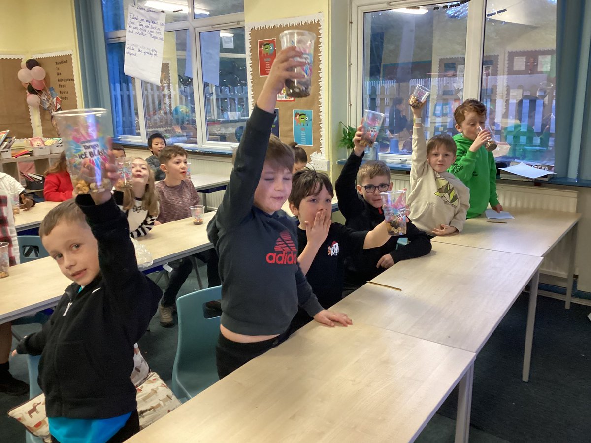 OLGHLiverpool's tweet photo. We have had a very tasty Science lesson this morning - making (and eating) #layers of #soil #OLGHScience #OLGHy3 @anna_hep https://t.co/qQBEMdkpOD