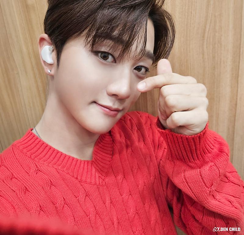 Joochanpics's tweet photo. Golden child fan-con 'chapter'
#홍주찬 #주찬 #JooChan https://t.co/WoqQxuXb8x