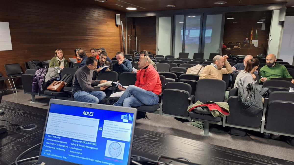 Plan_INFOCA's tweet photo. 🇪🇺Sevilla acogió la 3ª edición del curso de especialización del Mecanismo Europeo de protección Civil UCPM-FAST, nivel Intermedio, que #INFOCA impartió a 15 de sus técnicos.

✅Gracias a Ángela Iglesias (ADCIF-MITECO) e Ignacio Bustamante (TRAGSA).

+Info: https://t.co/qjeheoTPKk https://t.co/AqUn9StuUU