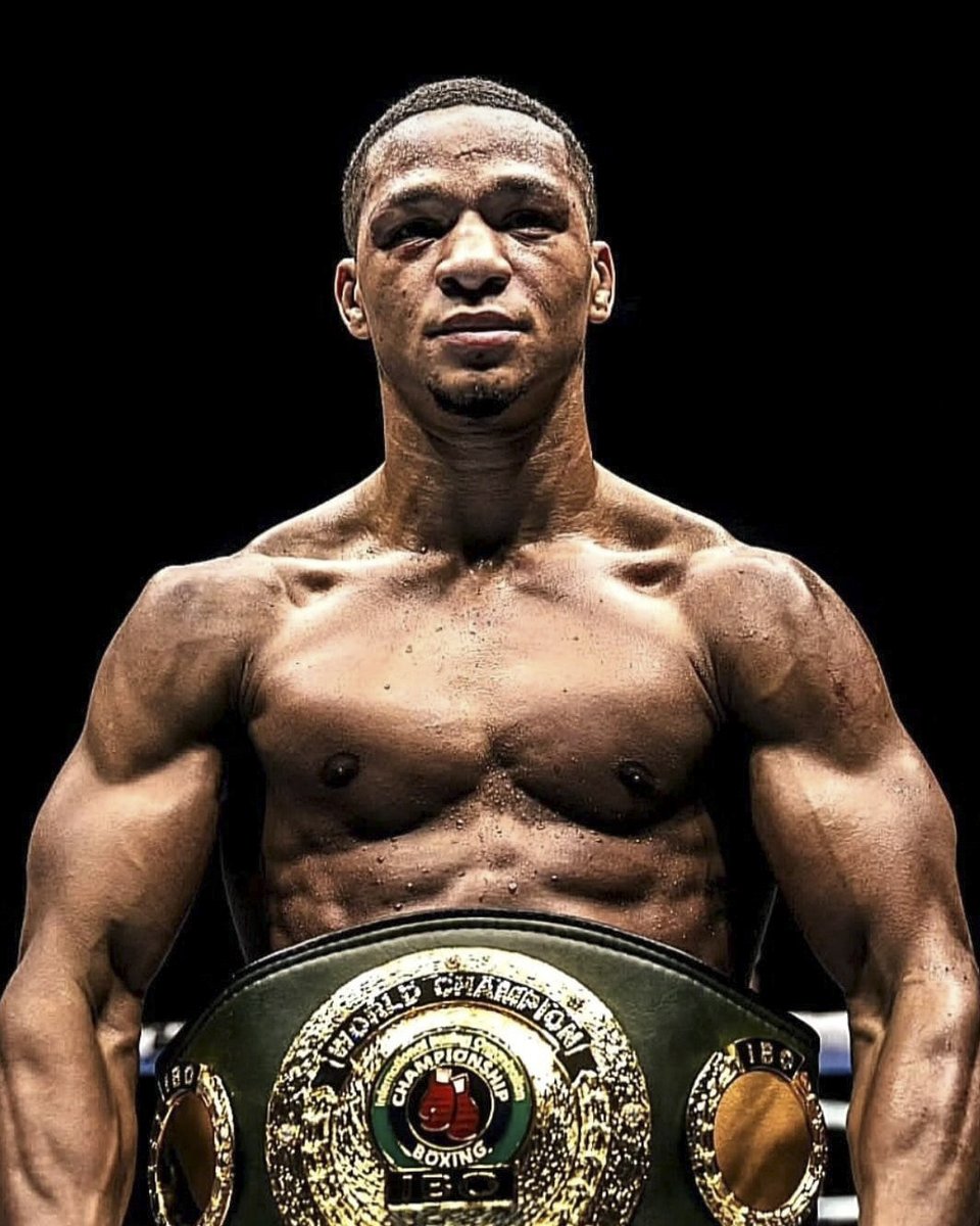 𝐀𝐧𝐝 𝐧𝐞𝐰 🥊 Uisma Lima é o novo campeão mundial de IBO. É o primeiro atleta português a conquistar o título mundial na categoria de boxe profissional.

👉 Depois de se sagrar campeão Intercontinental da IBF em abril, o atleta vitoriano alcança o título mundial no fim do ano.