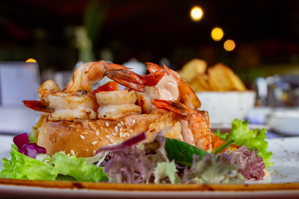 thehickory_kla's tweet photo. Cocktail hour? Make it prawn hour!
๐ค Start your weekend the right way โ with a little bite of heaven. This ๐๐ฎ๐ง๐ญ๐๐ซโ๐ฌ ๐๐ซ๐๐ฐ๐ง ๐๐จ๐๐ค๐ญ๐๐ข๐ฅ is calling your name.
#TheHickory #DecemberChefSpecials #prawncocktail https://t.co/Fc3oeNSvUG
