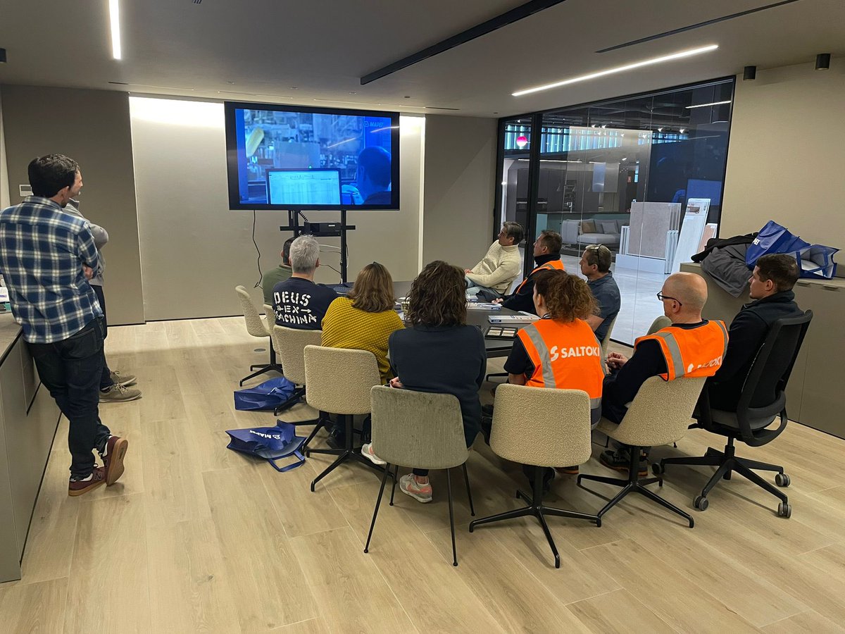 MapeiSpain's tweet photo. 🔵 #MapeiAcademy no para de organizar jornadas y formaciones” 👉https://t.co/q9GknFDVal. 🚀 ¡Seguimos formándonos para ofrecer lo mejor en cada proyecto! 🚀 ¿Necesitas formación sobre #solucionesConstructivas #SATE u otros temas?.
Recientemente, hemos participado en diversas jornadas y formaciones para seguir ampliando nuestros conocimientos:
✅ Jornada en el Colegio Oficial de Arquitectos de Córdoba sobre #SATE
✅ Formación sobre construcción y reparación para los técnicos de Cemosa en Córdoba.
✅ Jornada Técnica en Dicon sobre innovación en el sector.
✅ Curso en Saltoki Zaragoza sobre nuevas soluciones y materiales.
✅ Taller de Loiumat sobre SATE con acabado cerámico y lana mineral.
✅ Formación Mapetherm Tile System online y presencial en el Colegio de Aparejadores e Ingenieros de La Rioja.
✅ Visita al laboratorio de aditivos con alumnos de Ingeniería de Edificación de la UPM.
¡Un compromiso continuo con la formación y la innovación! 💡👷♂️ #FormaciónContinua #Innovación #Sostenibilidad
El departamento de servicio técnico de Mapei imparte cursos mediante demostraciones prácticas, formación audiovisual y distribución de paquetes técnicos y de información. Para ir directamente a las #obras, Mapei organiza jornadas y seminarios de actualización técnica en colaboración con diferentes organismos colegiados dirigidos a diseñadores, #jefesdeobra y especialistas del sector de la construcción.
Los colegios profesionales también organizan eventos de Mapei, muchos de los cuales cuentan con la participación de ponentes expertos sobre temas técnicos y de actualidad para los sectores de la construcción y el diseño.
#Mapei 360º Proveedor integral para la construcción. Líder mundial en producción de #Adhesivos y #Productosquímicos para la #Construcción #Arquitectura #Ingeniería y #Rehabilitación. #ingenieríacivil #arquitectos #ingenieros #PremioMapei #Sostenibilidad #MaterialesConstrucción #MapeiAcademy #CertezasMapei. https://t.co/ZQ0Yb6qimY