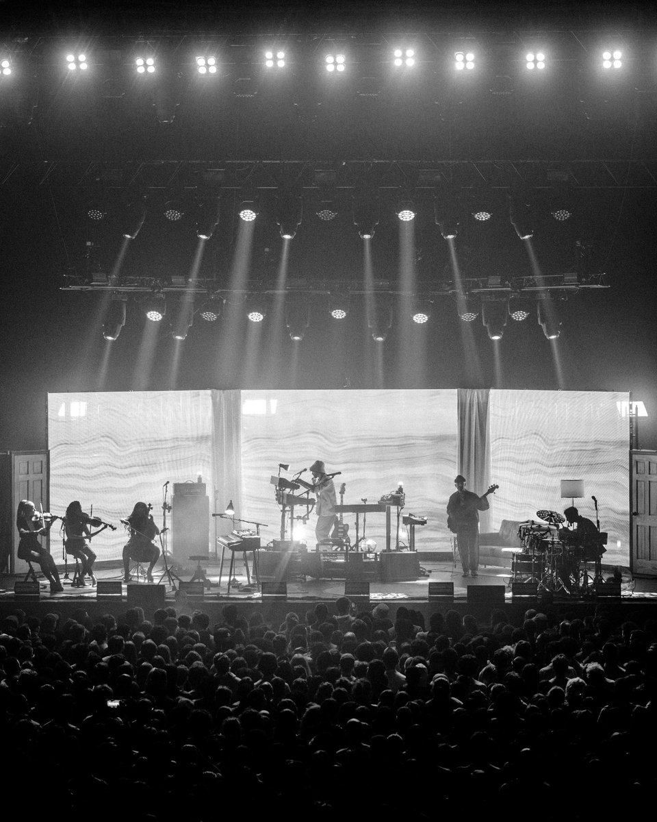 Fkjmusic's tweet photo. '22_23 Live Sessions' is all yours

This project is titled like an archive, like a lost tape rediscovered on a shelf. It features 7 impros from 7 diff cities and 4 rearrangements of some of my favorite songs with the string trio

https://t.co/Q7HOH4H7ol https://t.co/9JXjbxPxGg