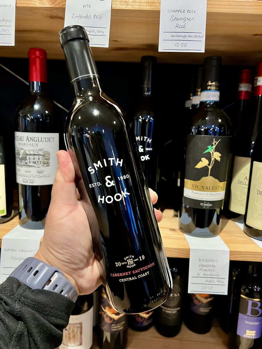 winehubdevon's tweet photo. One of those big wines that can taste better the next day after opening 😅

Absolutely epic once it has opened up though and perfectly enjoyable through an aerator pourer if you can’t wait till tomorrow! https://t.co/xhKcCHXJHx #cabsauv https://t.co/rVNvxytiWP