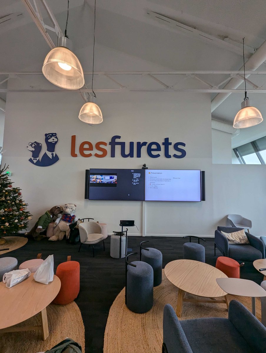 ThibZ's tweet photo. "Achievement unlocked", hier j'ai eu l'occasion de donner 2 fois mon talk sur Next.js et le cache dans la même journée !

Le midi lors d'un BBL avec https://t.co/tJb2RnkKeu (merci @thib_charpy  pour l'organisation) et ensuite au Meetup React Paris organisé par @gabrielpichot . https://t.co/Bi07nfOeS1