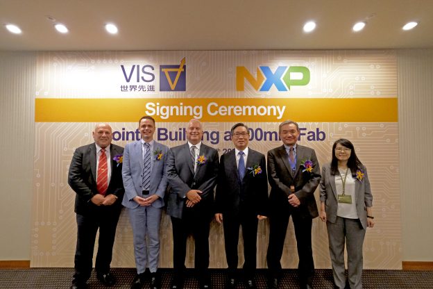 ravprecha's tweet photo. Netherlands's NXP Semiconductors and Taiwan's Vanguard International Semiconductor Corporation to invest $7.8 billion in Singapore wafer plant. By 2029, the factory is expected to produce 300 mm wafers and supply proportional capacity to its two equity partners.

@NXP https://t.co/zeZtfz9S7n