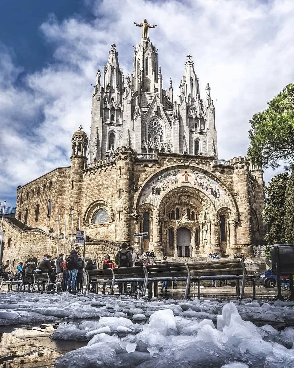 LXCarsPlaces's tweet photo. Tibidabo, Barcelona, Spain
Photo By: @dani_hm_bcn [IG] https://t.co/ZiM0rAsnhS