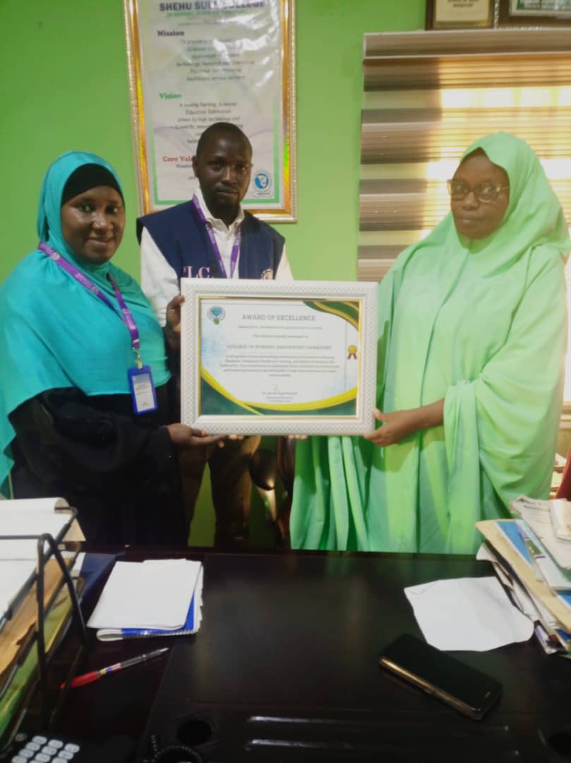 portrait_child's tweet photo. A team from @portrait_childhad awarded Shehu Sule College of Nursing &amp; Midwifery Damaturu an Excellence Award for their exceptional commitment to supporting women and girls through health interventions. The award was presented by Executive Director Dr. @zarahyusuf2 @GSF_Nigeria https://t.co/I5EuGGjT2r