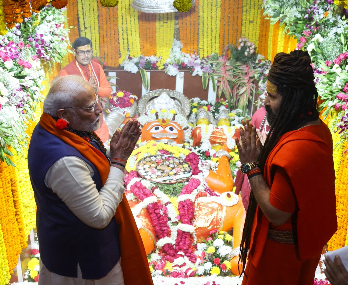 Narendra Modi tweet media