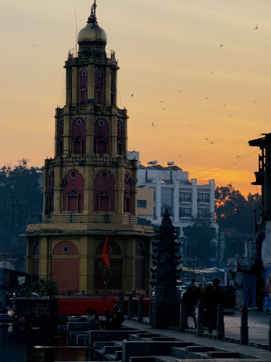 Niihant's tweet photo. Ray of hope….

#nashik #nashikcity #winter #nashikwinter #Maharashtra https://t.co/hpj5N5gbXL