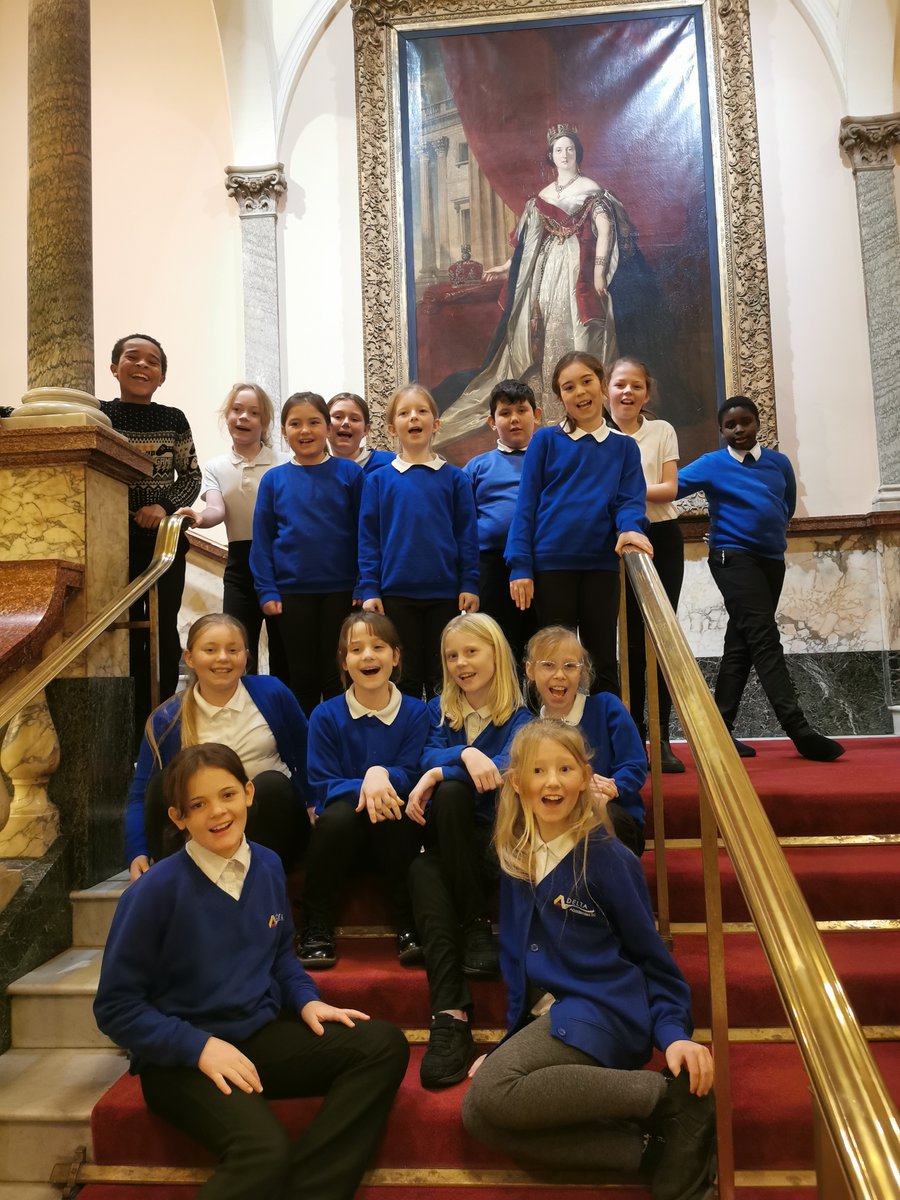 TPAYear5ET's tweet photo. The Parks choir did an amazing job last night, well done to everyone involved! @DeltaTheParks @ChoralHull @HullMusicHub #TPAMusic https://t.co/kUkEL5kXDl
