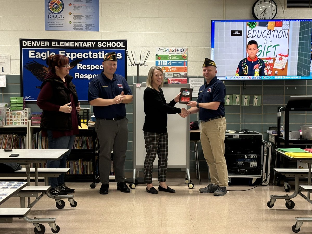 Congrats to Mrs. Kreider for winning Teacher of the Year for Citizenship Education from the Reinholds VFW.
