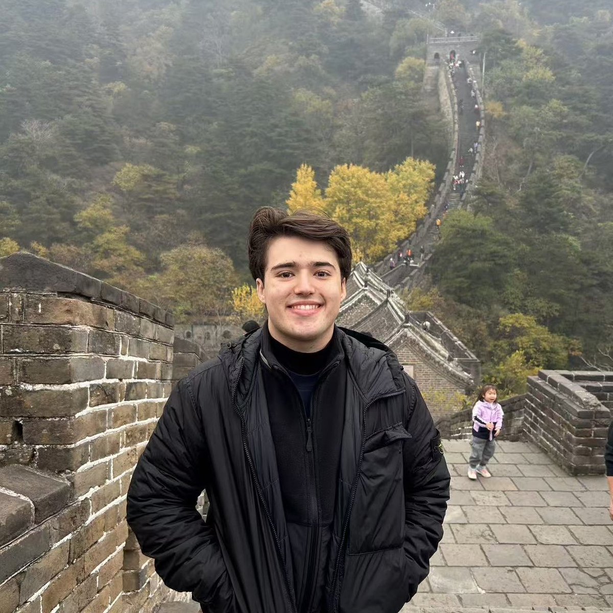 📚Meet José Manuel Dávila, an exchange student from Tecnológico de Monterrey, Mexico, currently studying at Fudan University's School of Economics. He's exploring a variety of subjects at Fudan, from economics and management to language studies.

 it.bit.ly/4gcAvGu