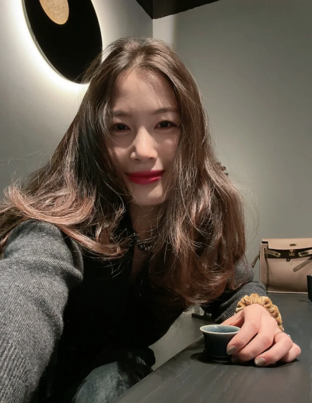 CrystalBer6642's tweet photo. 秋天的遗憾就是，终会被东风化解，只希望你进入身体的那一刻让我能感受温暖 https://t.co/4L163l2vhe