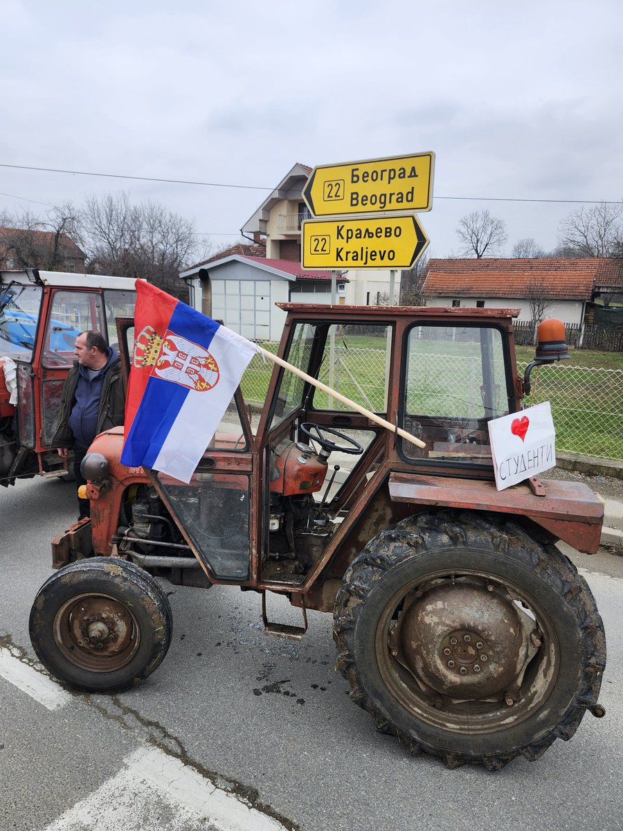 Kraljevo.
11:52
Djaci i seljaci.
#Blokada